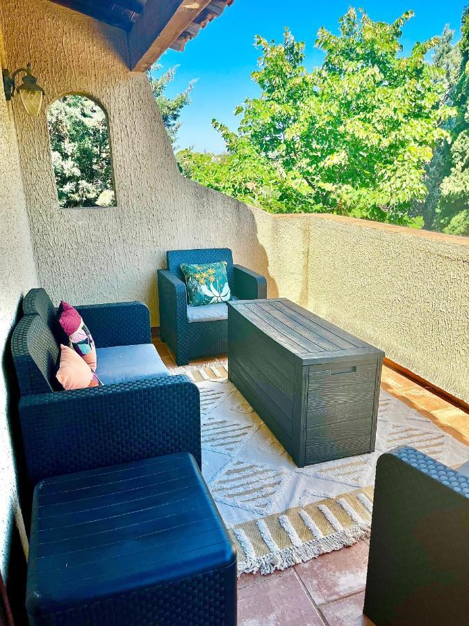 Le Mazet De Choubouloute Bed & Breakfast Saint-Gilles  Dış mekan fotoğraf
